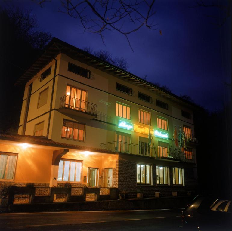 Hotel Poggio D'Oro Riva di Solto Zewnętrze zdjęcie