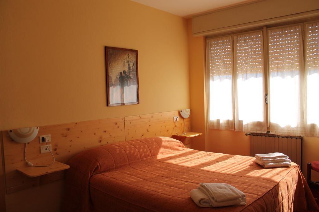 Hotel Poggio D'Oro Riva di Solto Zewnętrze zdjęcie