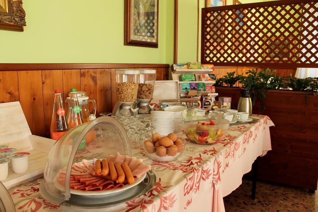 Hotel Poggio D'Oro Riva di Solto Zewnętrze zdjęcie